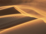 Sand Blowing on Crest of Dune in Erg Chebbi, Sahara Desert, Near Merzouga, Morocco Fotoprint van Lee Frost Sand Blowing on Crest of Dune in Erg Chebbi, Sahara Desert, Near Merzouga, Morocco Fotoprint van Lee Frost
