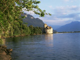 Chillon Castle and Lac Leman, Near Montreux, Swiss Lakes, Switzerland Photographie par Hans Peter Merten