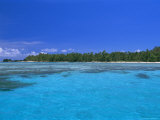 Sheltered Lagoons, Limestone Islets and Deserted Beaches, Lau Group, Northern Lau Group Photographie par Lousie Murray