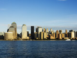 Lower Manhattan Skyline Across the Hudson River, New York City, New York, USA Lámina fotográfica por Amanda Hall Lower Manhattan Skyline Across the Hudson River, New York City, New York, USA Lámina fotográfica por Amanda Hall