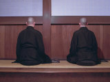 Two Monks During Za-Zen Meditation in the Sodo or Zazendo Hall, Elheiji Zen Monastery, Japan Photographie par Ursula Gahwiler