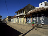 Typical Buildings, Cap Haitien, Haiti, West Indies, Central America Lámina fotográfica por Lousie Murray
