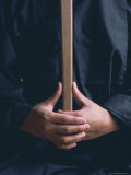Hands of Monk in the Posture Kyoskku Monastery, Japan Photographie par Ursula Gahwiler
