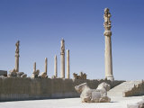 The Apadana (King's Audience Hall), Persepolis, Unesco World Heritage Site, Iran, Middle East Lámina fotográfica por Jennifer Fry The Apadana (King's Audience Hall), Persepolis, Unesco World Heritage Site, Iran, Middle East Lámina fotográfica por Jennifer Fry