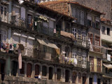 Backstreets, Porto (Oporto), Portugal Lámina fotográfica por John Miller Backstreets, Porto (Oporto), Portugal Lámina fotográfica por John Miller