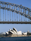 Sydney Opera House and Harbour Bridge, Sydney, New South Wales (N.S.W.), Australia Fotografie-Druck von Fraser Hall
