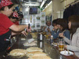Okonomiyaki Restaurant, Hiroshima City, Japan Photographie par Christian Kober