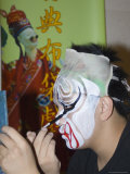 Make-Up Preparations, Taipei Eye, Chinese Theatre, Cultural Dance Performance, Taipei City, Taiwan Lámina fotográfica por Christian Kober