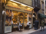 Food Shop, Verona, Veneto, Italy Lámina fotográfica por Christian Kober Food Shop, Verona, Veneto, Italy Lámina fotográfica por Christian Kober