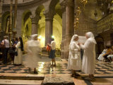 Nuns in the Church of the Holy Sepulchre, Old Walled City, Jerusalem, Israel Fotografisk tryk af Christian Kober Nuns in the Church of the Holy Sepulchre, Old Walled City, Jerusalem, Israel Fotografisk tryk af Christian Kober