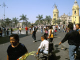 Easter Sunday, Lima, Peru, South America Lámina fotográfica por Oliviero Olivieri