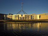 Exterior of Parliament House, Early Morning, Canberra, A.C.T., Australia Photographie par Richard Nebesky