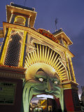 Exterior of Luna Park Entrance Illuminated at Twilight, St. Kilda, Melbourne, Victoria, Australia Photographie par Richard Nebesky