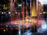 Illuminated Water Fountain, South Bank, Melbourne, Victoria, Australia Photographie par Richard Nebesky