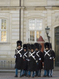 Changing of the Guard, Amalienborg Palace, Copenhagen, Denmark, Scandinavia Photographie par Sergio Pitamitz