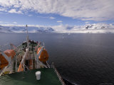 Antarctic Dream Ship, Gerlache Strait, Antarctic Peninsula, Antarctica, Polar Regions Lámina fotográfica por Sergio Pitamitz