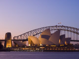Opera House and Harbour Bridge, Sydney, New South Wales, Australia Photographie par Sergio Pitamitz
