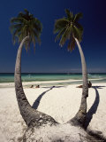 Beach on West Coast of Holiday Island off the Coast of Panay, Boracay, Philippines Photographie par Robert Francis