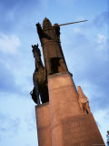 Statue of Grand Duke Gediminas and Horse, Katedros Aikste (Cathedral Square), Vilnius, Lithuania Photographie par Yadid Levy