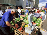 Fruit and Vegetable Stalls at Central Market, Riga, Latvia, Baltic States Photographie par Yadid Levy