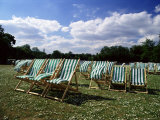Deckchairs in Regents Park, London, England, United Kingdom Lámina fotográfica por Adam Swaine Deckchairs in Regents Park, London, England, United Kingdom Lámina fotográfica por Adam Swaine