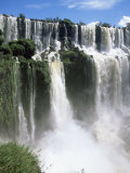 Iguassu Falls, Iguazu National Park, Unesco World Heritage Site, Argentina, South America Photographie par Jane Sweeney