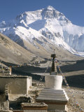 North Side of Mount Everest (Chomolungma), from Rongbuk Monastery, Himalayas, Tibet, China Photographie par Tony Waltham
