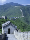 Restored Section with Watchtowers of the Great Wall, Northeast of Beijing, Mutianyu, China Fotoprint van Tony Waltham Restored Section with Watchtowers of the Great Wall, Northeast of Beijing, Mutianyu, China Fotoprint van Tony Waltham