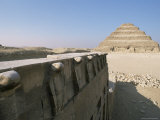 The Step Pyramid of Zoser, Saqqara (Sakkara), Unesco World Heritage Site, Egypt Lámina fotográfica por Nico Tondini