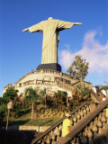 Christ the Redeemer Statue from Rear, Corcovado, Rio De Janeiro, Brazil, South America Lámina fotográfica por Upperhall Christ the Redeemer Statue from Rear, Corcovado, Rio De Janeiro, Brazil, South America Lámina fotográfica por Upperhall