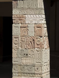 Columns Depicting the Quetzal Bird, Teotihuacan, Unesco World Heritage Site Photographie par R H Productions 