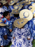 Women Waiting to Parade on Independence Day, Apia, Upolu, Western Samoa Islands Lámina fotográfica por Upperhall Women Waiting to Parade on Independence Day, Apia, Upolu, Western Samoa Islands Lámina fotográfica por Upperhall