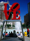 Sculpture in Love Park, Philadelphia, Pennsylvania Photographie par Margie Politzer