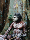 Indigenous Australian Dancer with Body Paint, Mossman Gorge, Queensland, Australia Photographie par Michael Coyne
