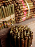 Burmese Cheroots at Market Stall, Myanmar Fotografisk tryk af Anthony Plummer
