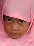 Young Girl, Malaysia Lámina fotográfica por Michael Coyne