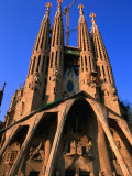 Western Facade of Gaudi's Sagrada Familia, Barcelona, Catalonia, Spain Lámina fotográfica por John Elk III Western Facade of Gaudi's Sagrada Familia, Barcelona, Catalonia, Spain Lámina fotográfica por John Elk III