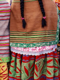 Détail de vêtements et de chevelures de femmes, Pérou Photographie par Richard I'Anson