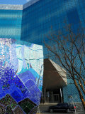 W Seoul Walker Hill with Sculpture in Foreground, Gwangnaru, Seoul, Ssouth Korea Lámina fotográfica por Anthony Plummer W Seoul Walker Hill with Sculpture in Foreground, Gwangnaru, Seoul, Ssouth Korea Lámina fotográfica por Anthony Plummer