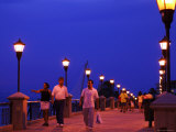 Promenading, Crossing Cuale River Near Playa Olas Altas at Dusk, Mexico Lámina fotográfica por Anthony Plummer Promenading, Crossing Cuale River Near Playa Olas Altas at Dusk, Mexico Lámina fotográfica por Anthony Plummer