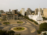 Town Hall, Catholic Cathedral and Roundabout, Maputo, Mozambique Fotografisk tryk af Ariadne Van Zandbergen Town Hall, Catholic Cathedral and Roundabout, Maputo, Mozambique Fotografisk tryk af Ariadne Van Zandbergen