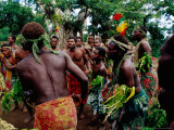 Villagers Performing Traditional Dance at Iunier Kastom Village, Tanna Island, Tafea, Vanuatu Photographie par Richard I'Anson