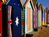 Brightly-Painted Beach Huts, Brighton, Melbourne, Victoria, Australia Photographie par Daniel Boag