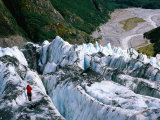 Walkers on Franz Josef Glacier, Franz Josef Glacier, New Zealand Fotografie-Druck von Glenn Van Der Knijff