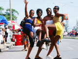 Bridgetown Market Visitors, Crop-Over Festival, Bridgetown Photographie par Holger Leue