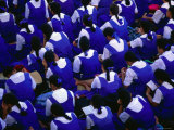 Female Students Sitting Together, Nuku'Alofa, Tongatapu Group, Tonga Photographie par Peter Hendrie