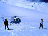 People Sightseeing at Top of Glacier with Helicopter Behind, Fox Glacier, New Zealand Fotografisk trykk av Ross Barnett People Sightseeing at Top of Glacier with Helicopter Behind, Fox Glacier, New Zealand Fotografisk trykk av Ross Barnett
