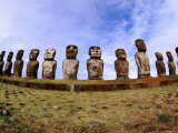 Moai at Ahu Tongakiri, Easter Island, Valparaiso, Chile Photographie par Peter Hendrie