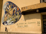 Old Abandoned Theatre Building with Political Graffiti, Beira, Sofala, Mozambique Photographie par Ariadne Van Zandbergen