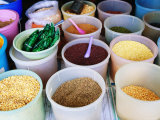 Dried Goods at Market, Viti Levu, Western Division, Fiji Photographie par Peter Hendrie